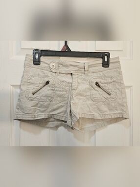 Deb Cream Cotton Blend Zip-Pocket Jean Shorts